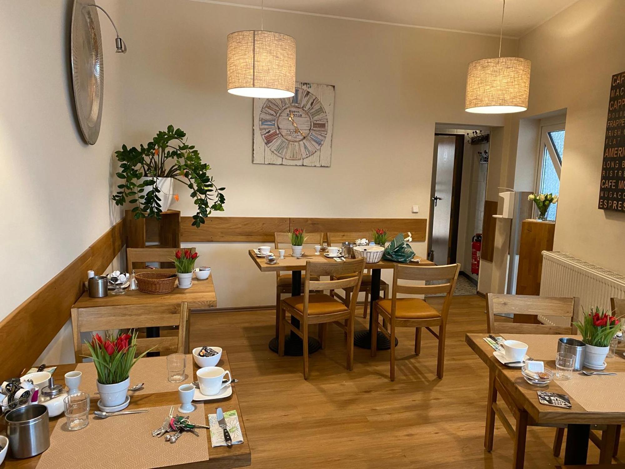 Hotel Zum Schiffchen Брюген Екстериор снимка