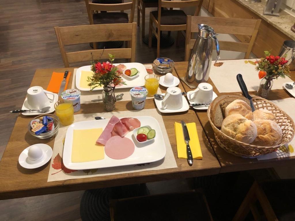Hotel Zum Schiffchen Брюген Екстериор снимка