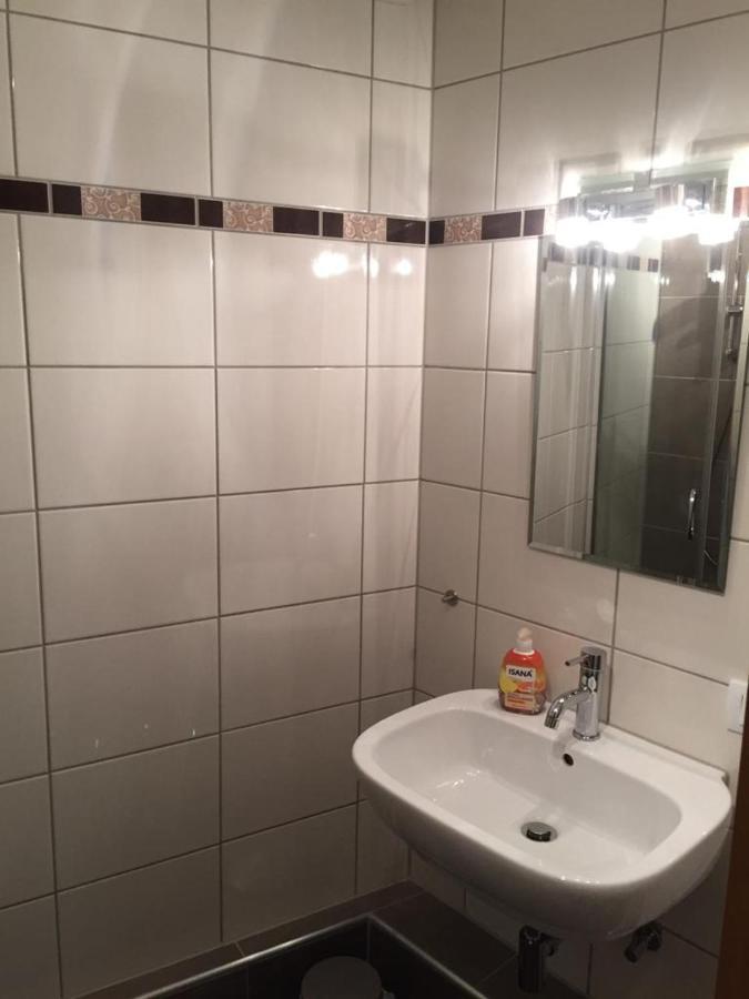 Hotel Zum Schiffchen Брюген Екстериор снимка